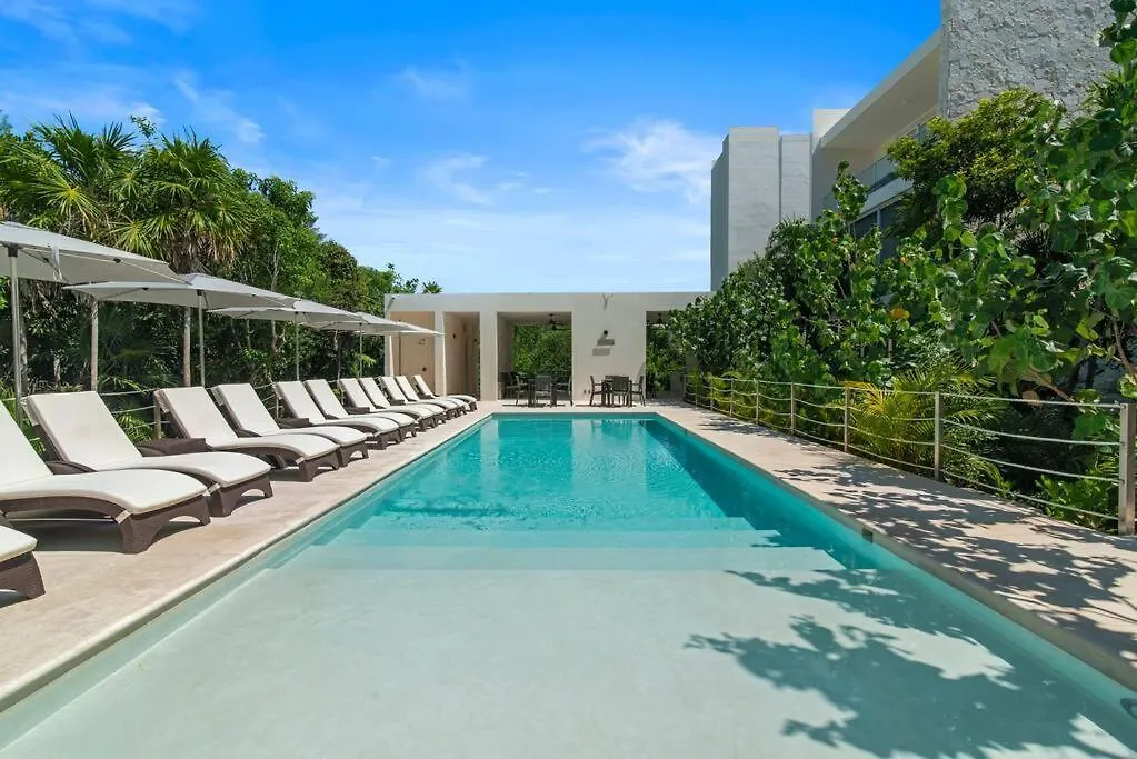 Oceanfront Paradise In Akumal Beach Access